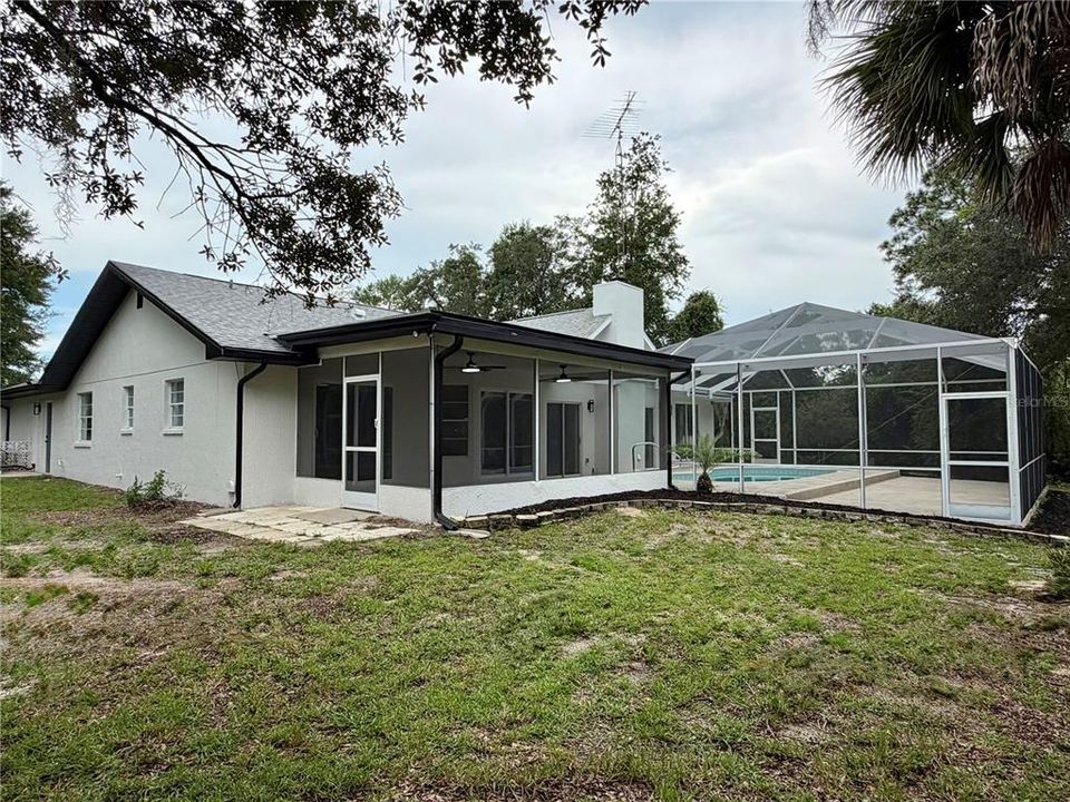 For Sale: $339,000 (3 beds, 2 baths, 1892 Square Feet)