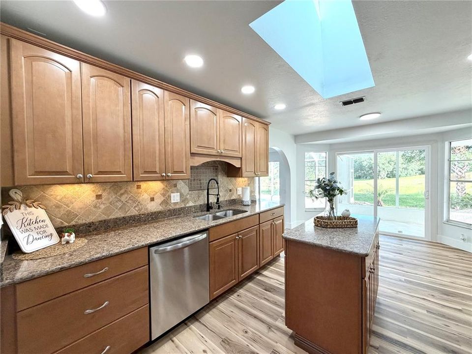 For Sale: $339,000 (3 beds, 2 baths, 1892 Square Feet)