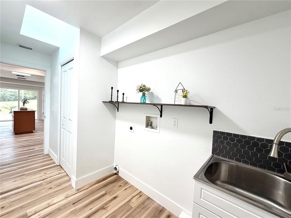 For Sale: $339,000 (3 beds, 2 baths, 1892 Square Feet)