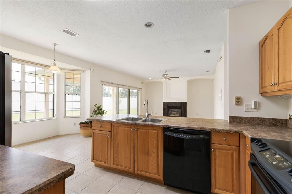 For Sale: $435,000 (3 beds, 2 baths, 2653 Square Feet)