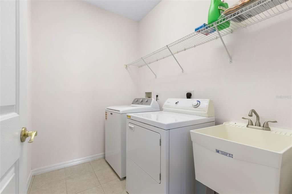 For Sale: $435,000 (3 beds, 2 baths, 2653 Square Feet)