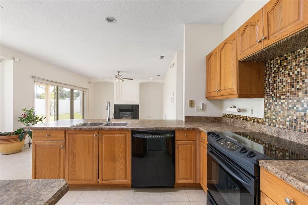 For Sale: $435,000 (3 beds, 2 baths, 2653 Square Feet)