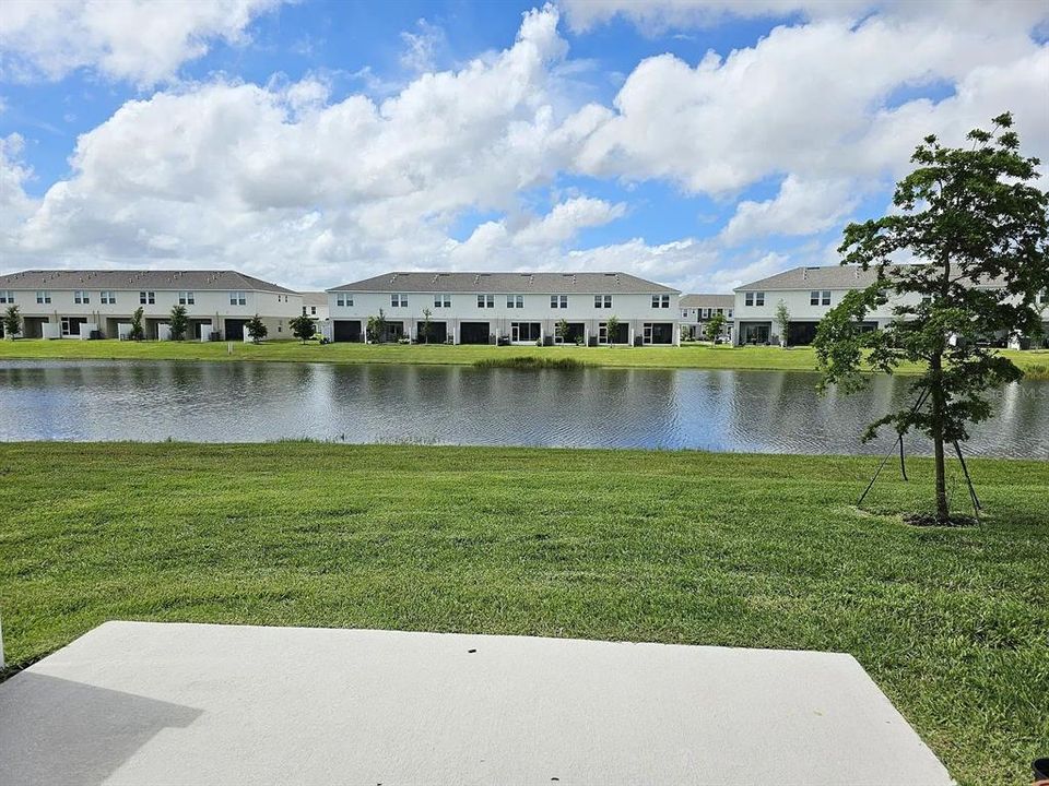 For Rent: $2,350 (3 beds, 2 baths, 1555 Square Feet)