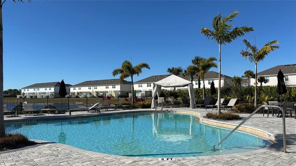 For Rent: $2,350 (3 beds, 2 baths, 1555 Square Feet)