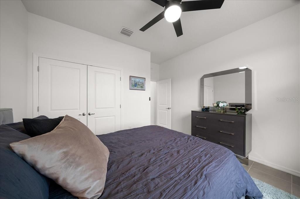 For Sale: $425,000 (2 beds, 2 baths, 1853 Square Feet)