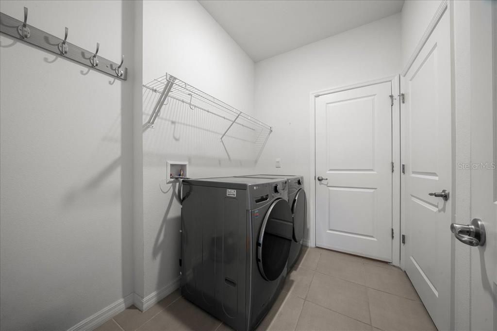 For Sale: $425,000 (2 beds, 2 baths, 1853 Square Feet)
