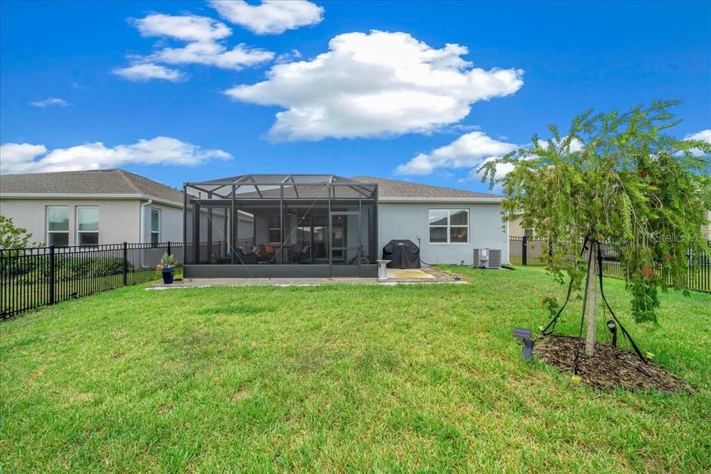 For Sale: $425,000 (2 beds, 2 baths, 1853 Square Feet)