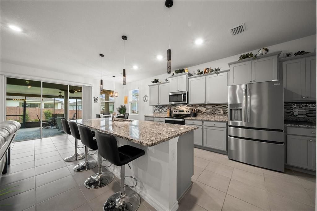 For Sale: $425,000 (2 beds, 2 baths, 1853 Square Feet)