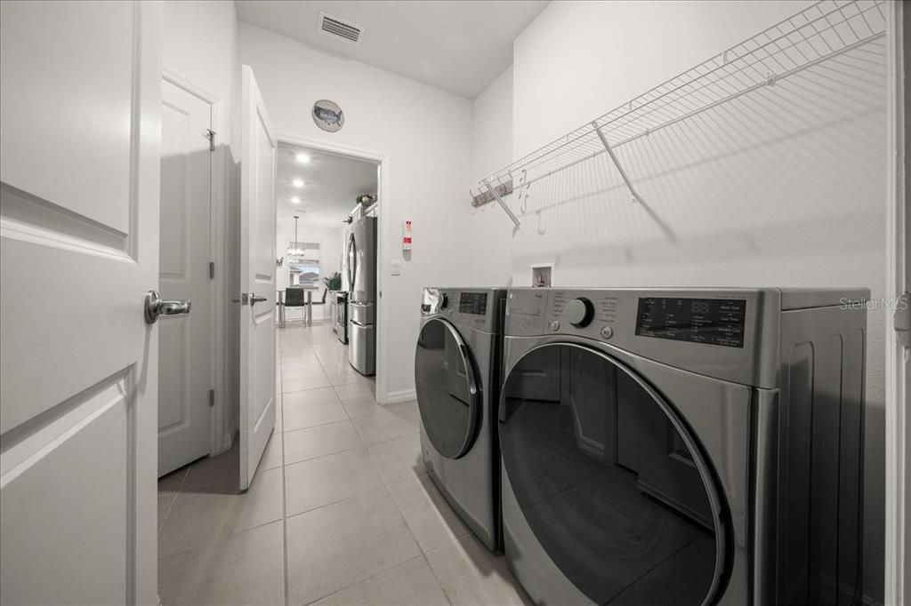 For Sale: $425,000 (2 beds, 2 baths, 1853 Square Feet)