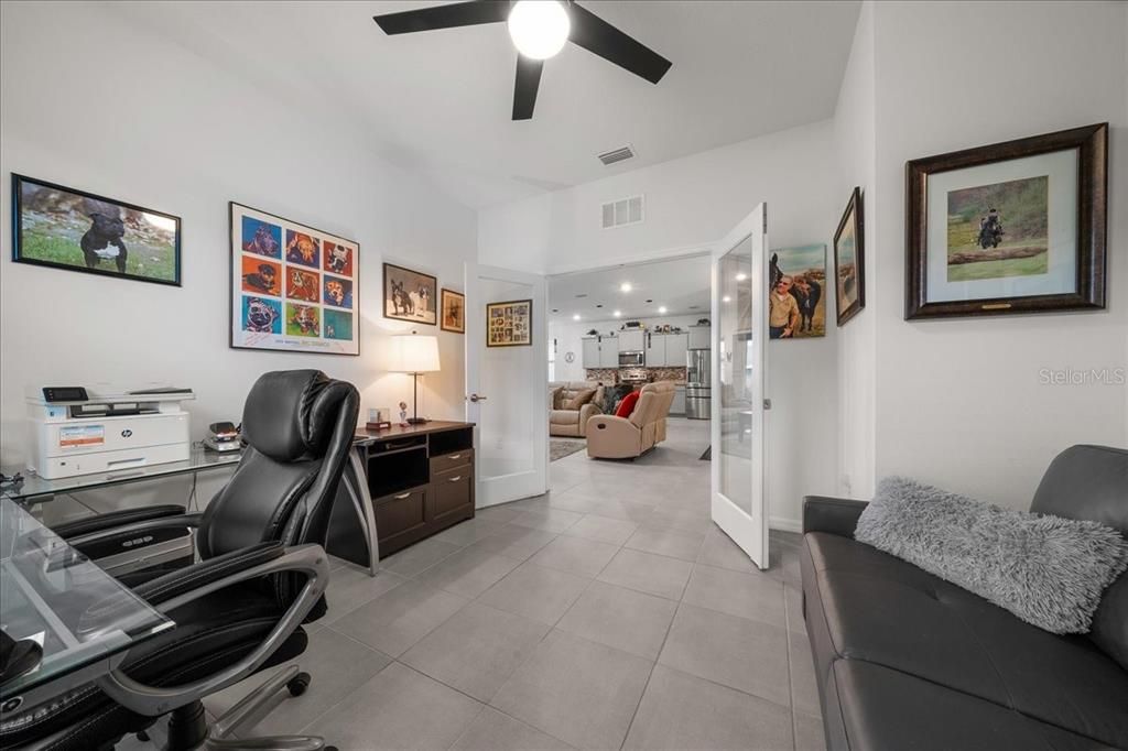 For Sale: $425,000 (2 beds, 2 baths, 1853 Square Feet)