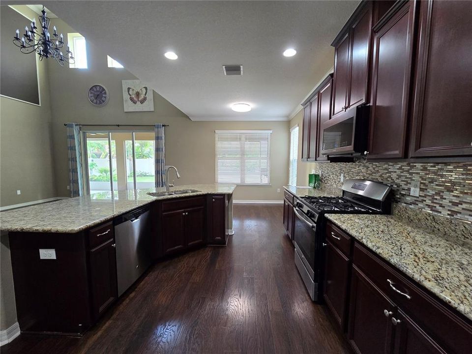 For Rent: $3,000 (4 beds, 3 baths, 2612 Square Feet)