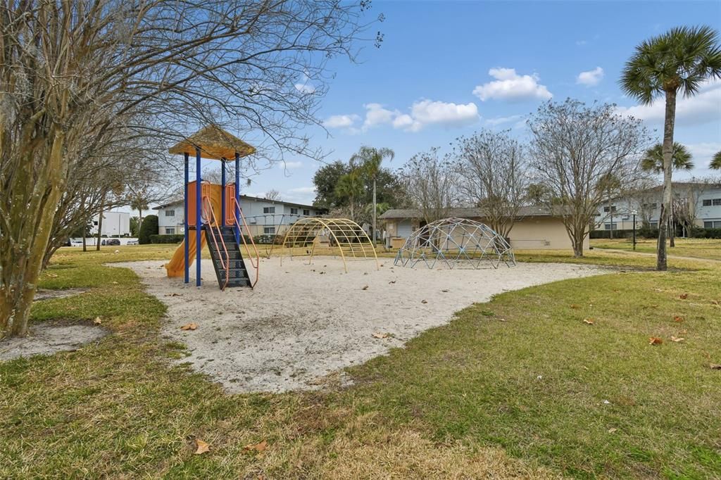 For Rent: $1,750 (3 beds, 2 baths, 1149 Square Feet)