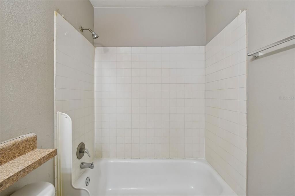For Rent: $1,750 (3 beds, 2 baths, 1149 Square Feet)