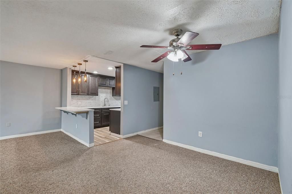 For Rent: $1,750 (3 beds, 2 baths, 1149 Square Feet)