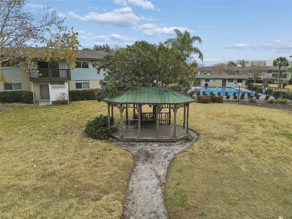 For Rent: $1,750 (3 beds, 2 baths, 1149 Square Feet)
