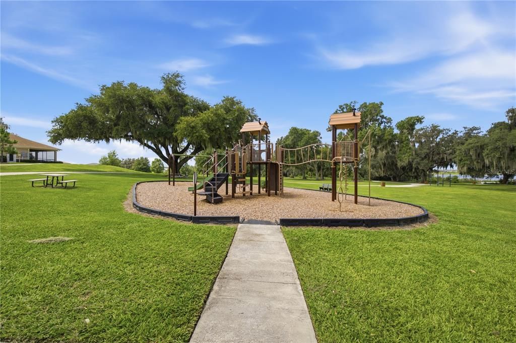 For Sale: $325,000 (3 beds, 2 baths, 1760 Square Feet)