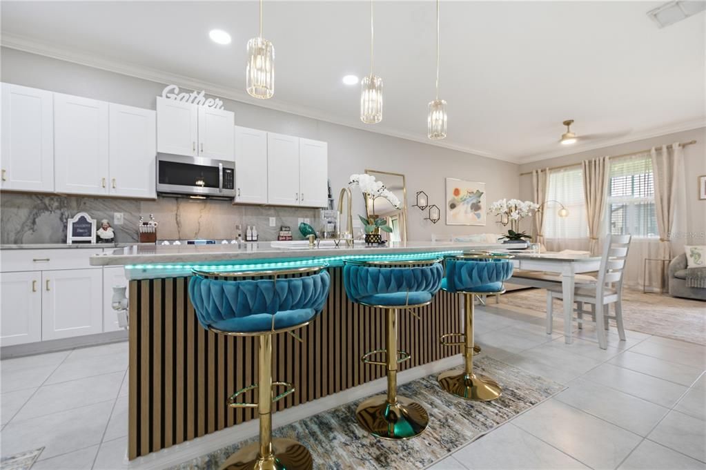 For Sale: $325,000 (3 beds, 2 baths, 1760 Square Feet)