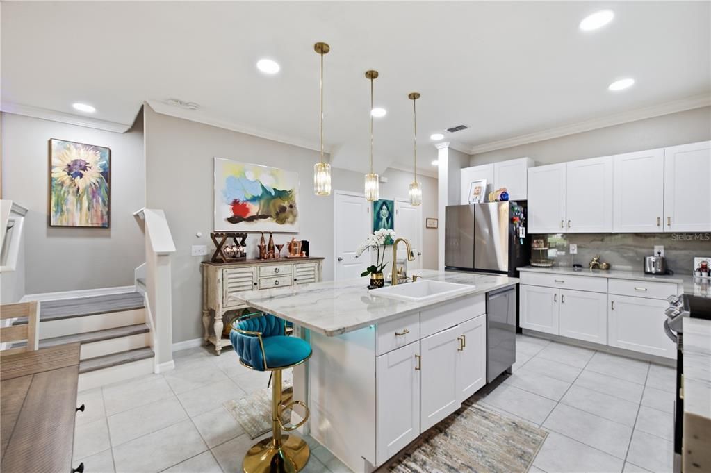For Sale: $325,000 (3 beds, 2 baths, 1760 Square Feet)