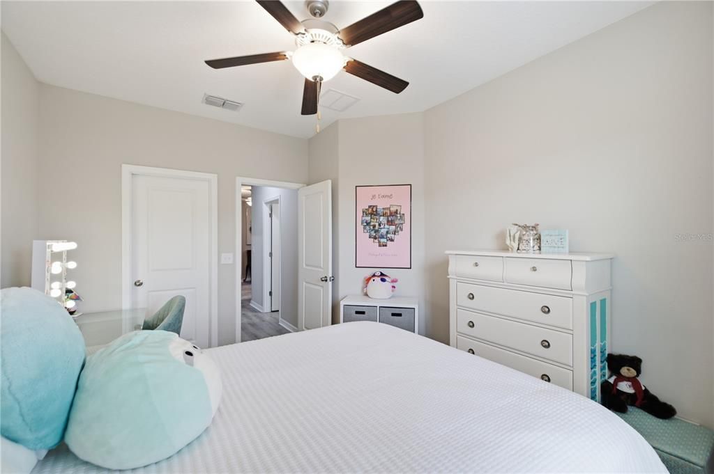 For Sale: $325,000 (3 beds, 2 baths, 1760 Square Feet)