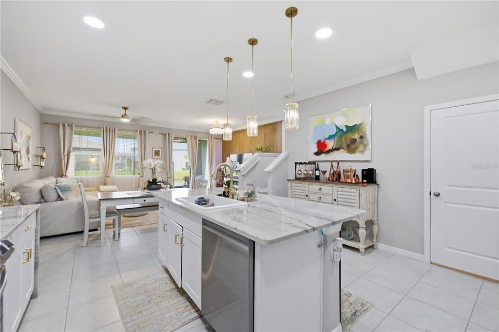 For Sale: $325,000 (3 beds, 2 baths, 1760 Square Feet)