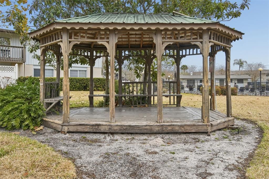 For Rent: $1,750 (3 beds, 2 baths, 1149 Square Feet)
