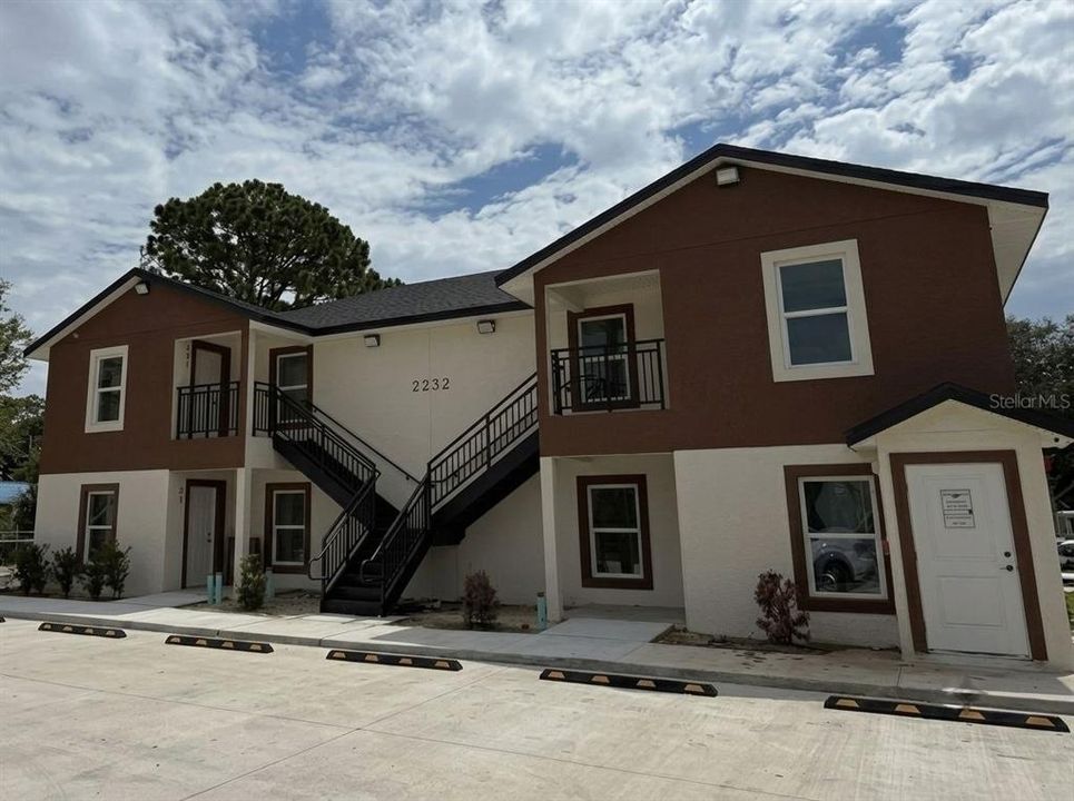 For Rent: $1,797 (3 beds, 2 baths, 1189 Square Feet)