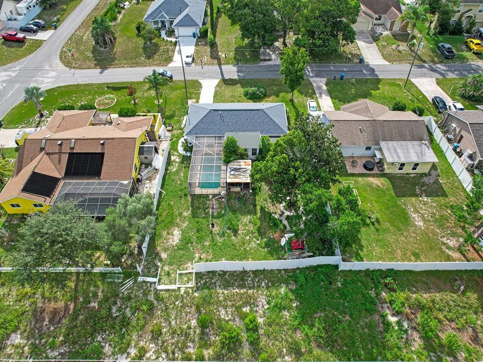 For Sale: $225,000 (2 beds, 2 baths, 1084 Square Feet)