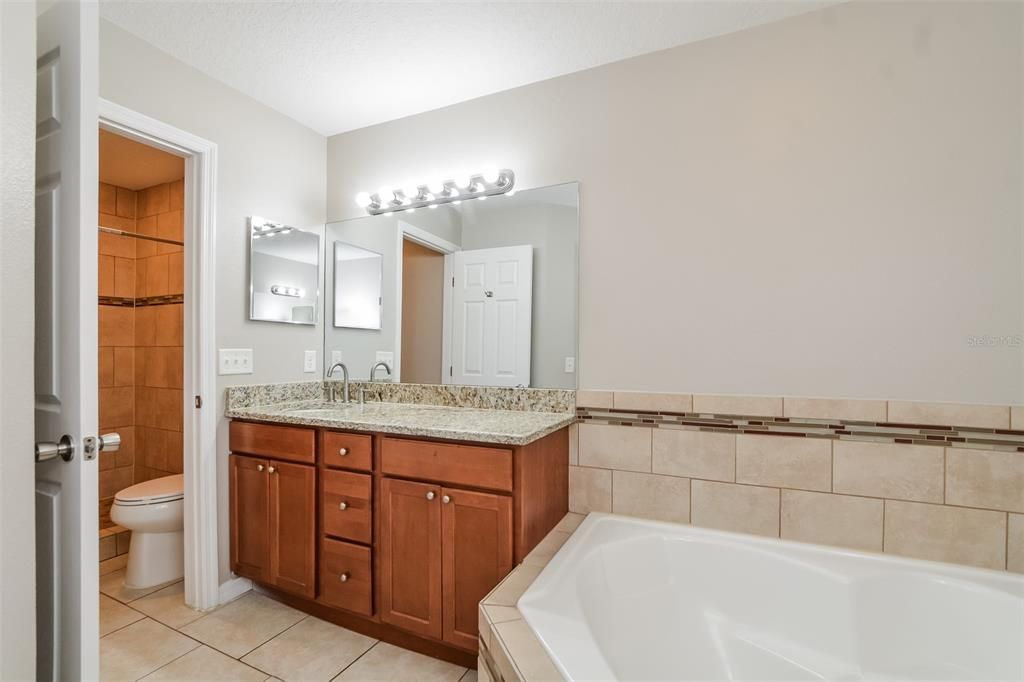 Active With Contract: $375,900 (5 beds, 3 baths, 2033 Square Feet)