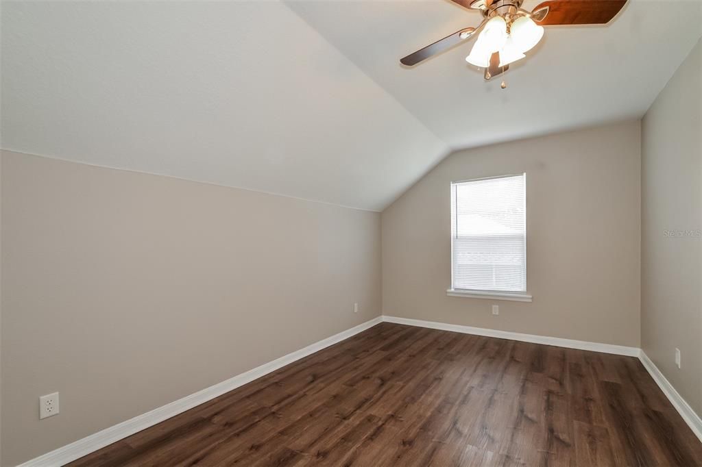 Active With Contract: $375,900 (5 beds, 3 baths, 2033 Square Feet)
