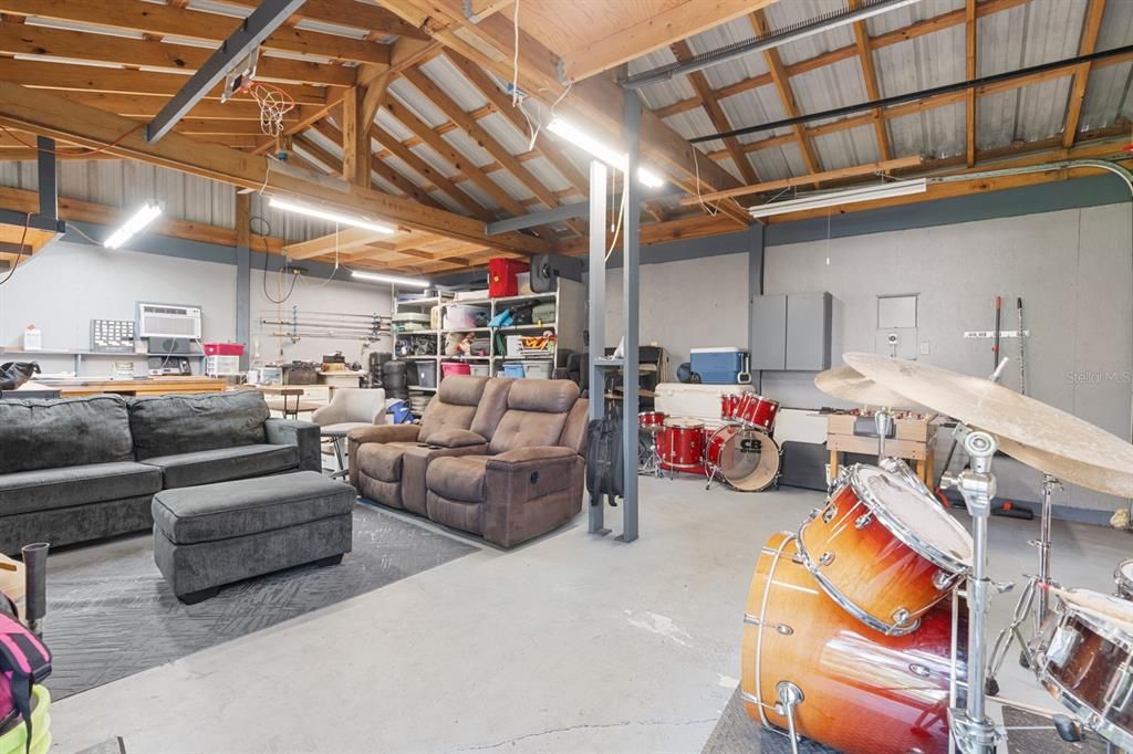 Active With Contract: $519,900 (3 beds, 2 baths, 1791 Square Feet)