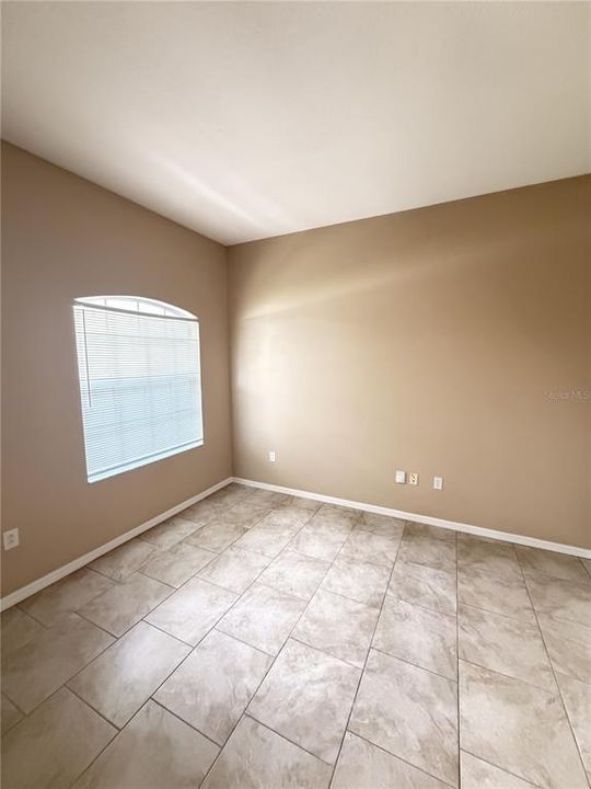 For Rent: $2,200 (3 beds, 2 baths, 2125 Square Feet)