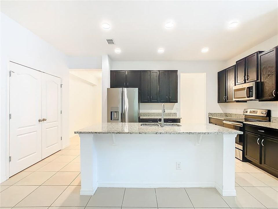 For Sale: $329,999 (3 beds, 2 baths, 1704 Square Feet)