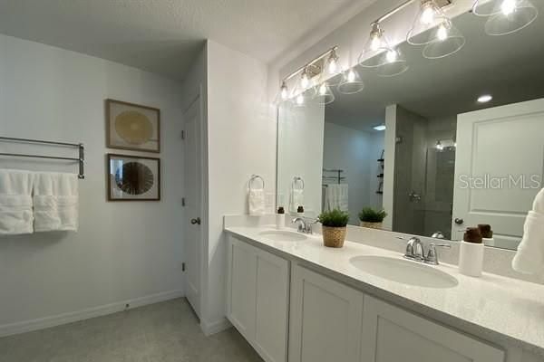 For Rent: $2,300 (3 beds, 2 baths, 1653 Square Feet)