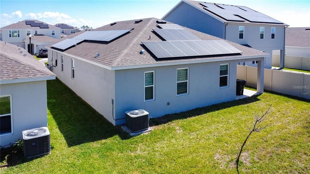 En Venta: $363,990 (4 camas, 3 baños, 2105 Pies cuadrados)