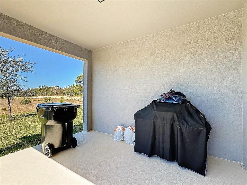 En Venta: $363,990 (4 camas, 3 baños, 2105 Pies cuadrados)