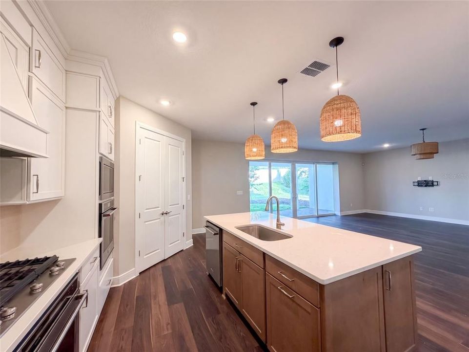 En Venta: $810,000 (5 camas, 4 baños, 4286 Pies cuadrados)