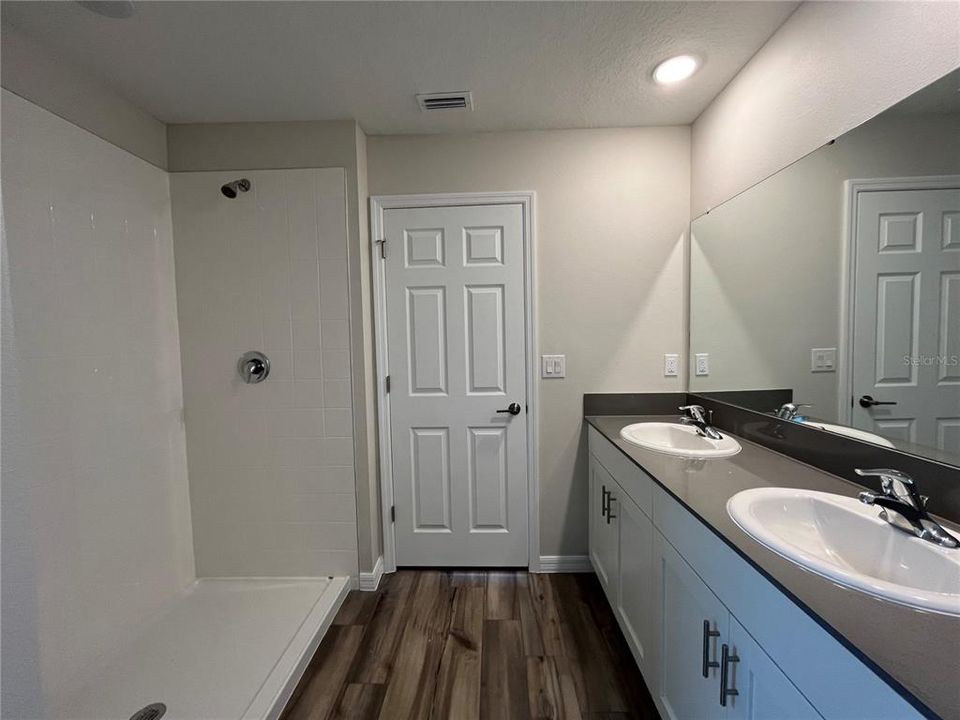 В аренду: $2,499 (4 спален, 2 ванн, 2039 Квадратных фут)