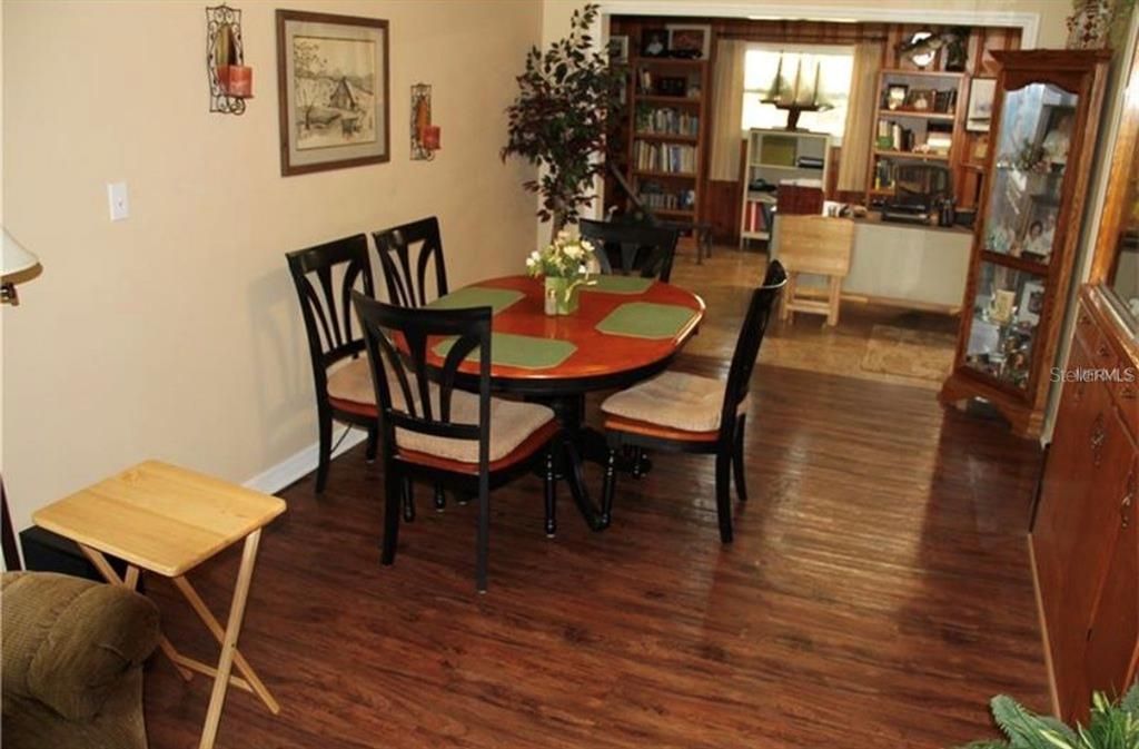 For Sale: $249,900 (3 beds, 2 baths, 1708 Square Feet)