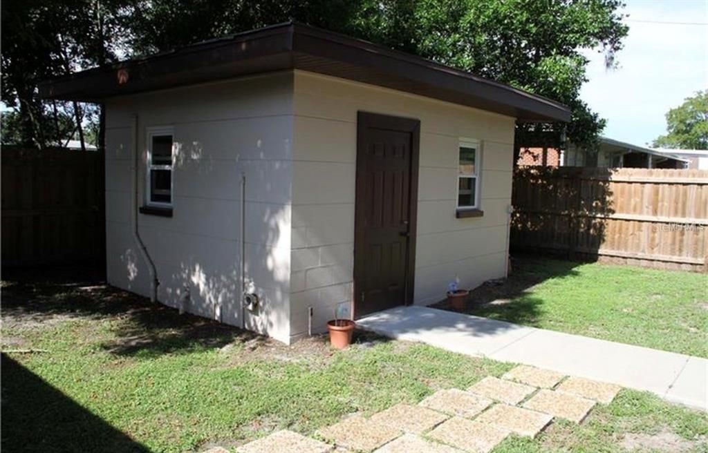 For Sale: $249,900 (3 beds, 2 baths, 1708 Square Feet)