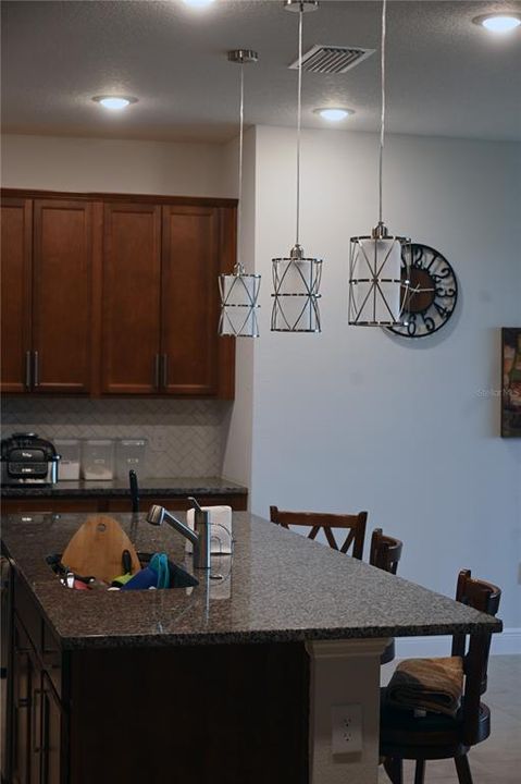 For Sale: $525,000 (4 beds, 3 baths, 2516 Square Feet)