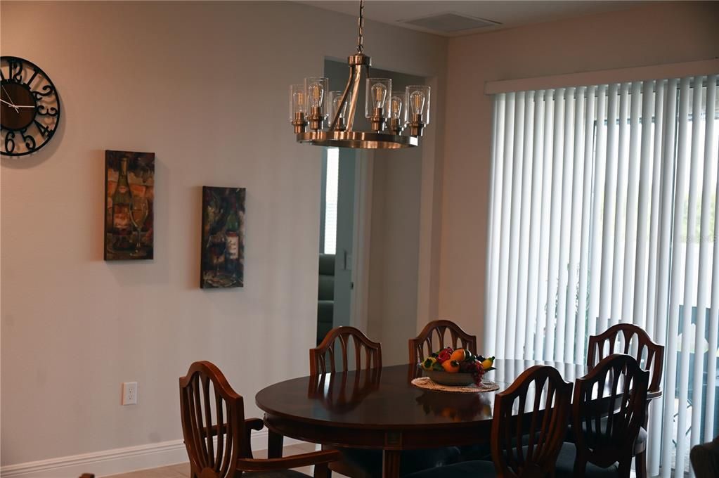 For Sale: $525,000 (4 beds, 3 baths, 2516 Square Feet)
