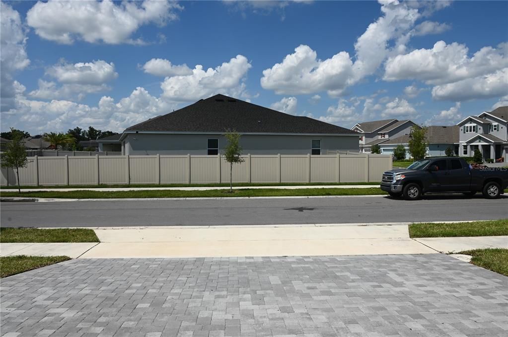 For Sale: $525,000 (4 beds, 3 baths, 2516 Square Feet)