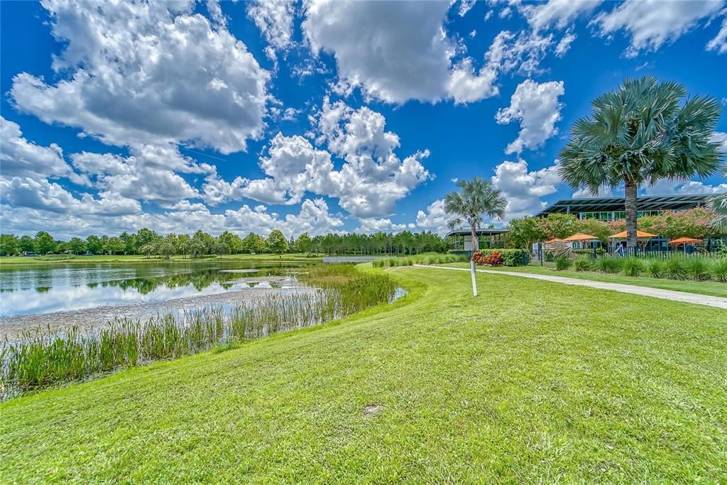 Activo con contrato: $679,000 (5 camas, 4 baños, 3615 Pies cuadrados)