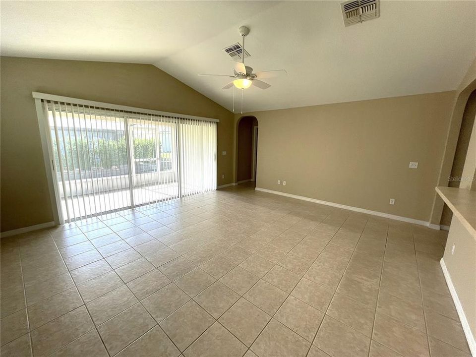 En Venta: $289,900 (3 camas, 2 baños, 1733 Pies cuadrados)