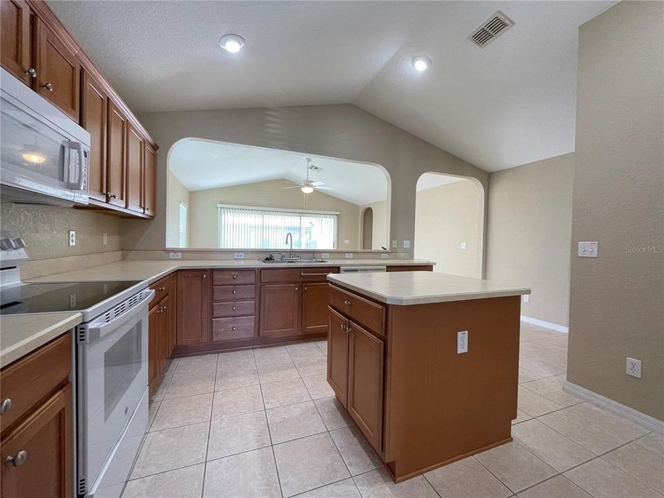 En Venta: $289,900 (3 camas, 2 baños, 1733 Pies cuadrados)