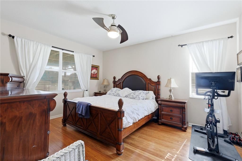 For Sale: $359,000 (3 beds, 2 baths, 1703 Square Feet)