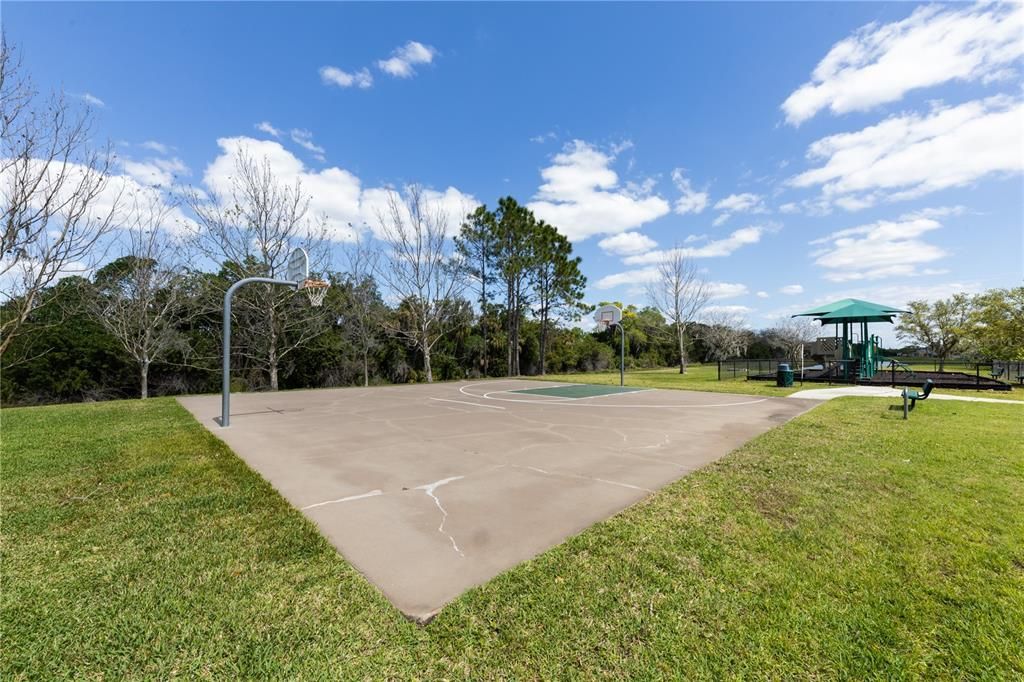 For Sale: $359,000 (3 beds, 2 baths, 1703 Square Feet)