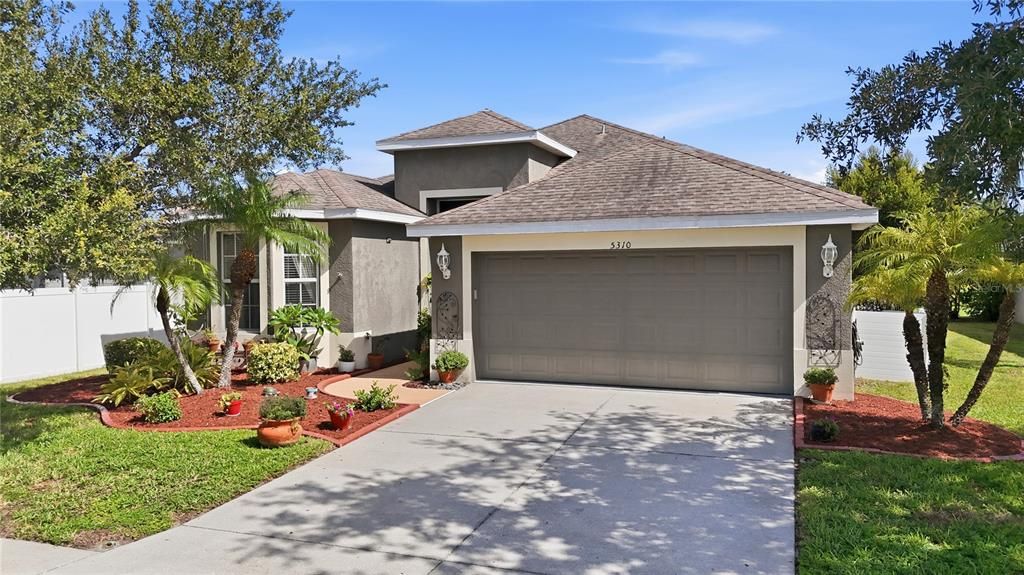 For Sale: $359,000 (3 beds, 2 baths, 1703 Square Feet)