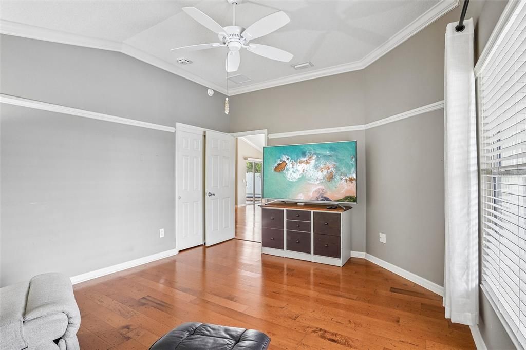 For Sale: $490,000 (3 beds, 2 baths, 1726 Square Feet)