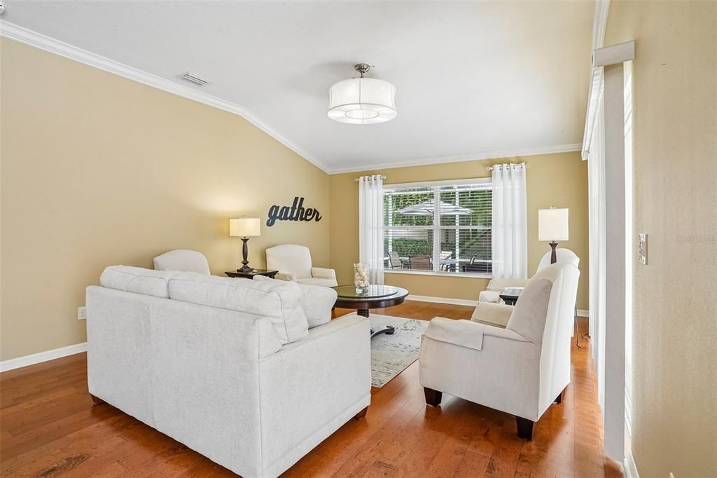 For Sale: $490,000 (3 beds, 2 baths, 1726 Square Feet)